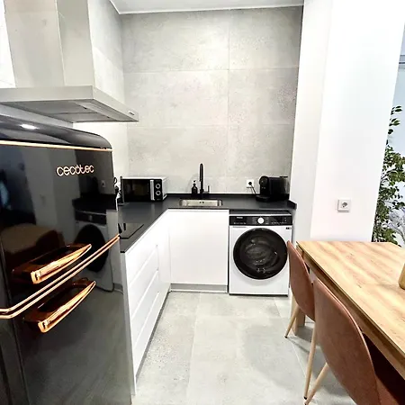 Getaway - Jacuzzi, Space & Comfort Apartment Valencia