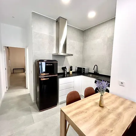 Getaway - Jacuzzi, Space & Comfort Valencia