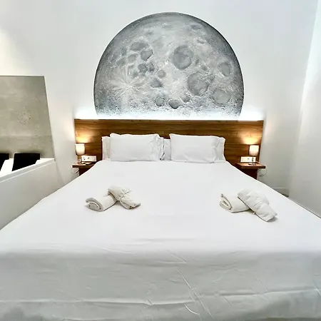 דירה Getaway - Jacuzzi, Space & Comfort *