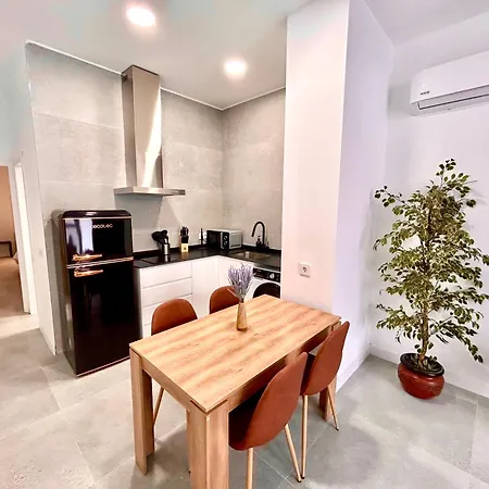 Getaway - Jacuzzi, Space & Comfort Valencia