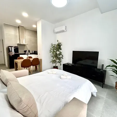 Getaway - Jacuzzi, Space & Comfort
