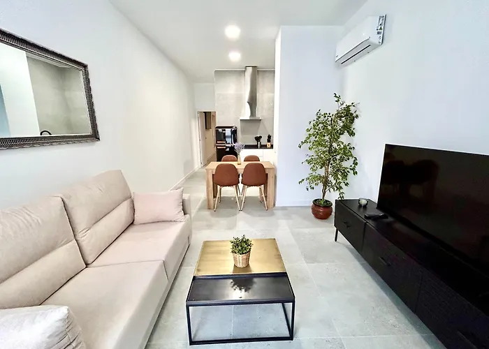 Lejlighed Getaway - Jacuzzi, Space & Comfort *