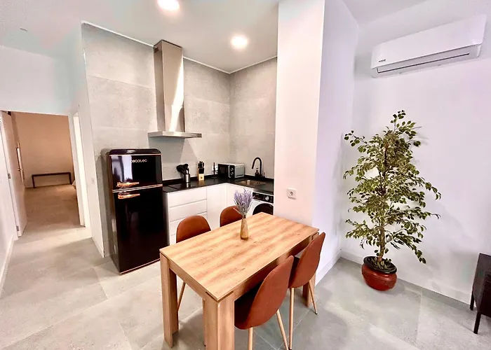 Getaway - Jacuzzi, Space & Comfort Valencia