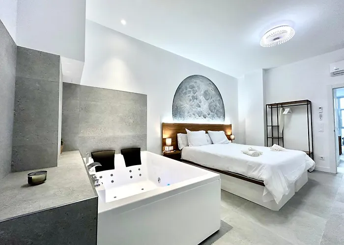 Getaway - Jacuzzi, Space & Comfort * Valencia