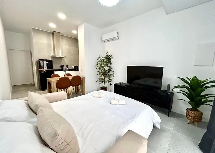 Getaway - Jacuzzi, Space & Comfort