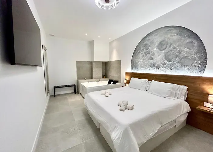 Getaway - Jacuzzi, Space & Comfort Valencia